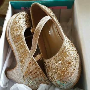 Girl golden rhinestone dress shoes